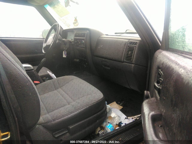 2000 JEEP CHEROKEE SE VIN: 1J4FF28S8YL225541