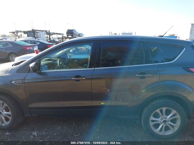 Ford ESCAPE SE 2017 1FMCU0GD5HUD92600 Image 14