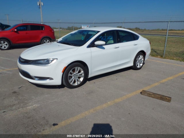 Chrysler 200 Limited 2015 1C3CCCAB7FN528673 Image 2