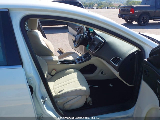 Chrysler 200 Limited 2015 1C3CCCAB7FN528673 Image 5