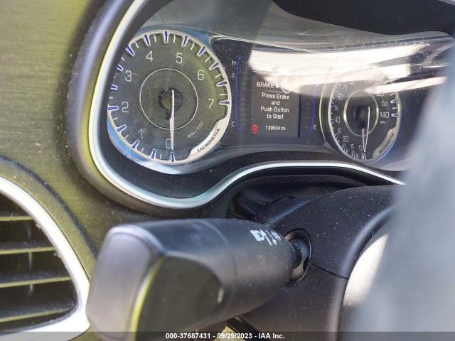 Chrysler 200 Limited 2015 1C3CCCAB7FN528673 Image 7
