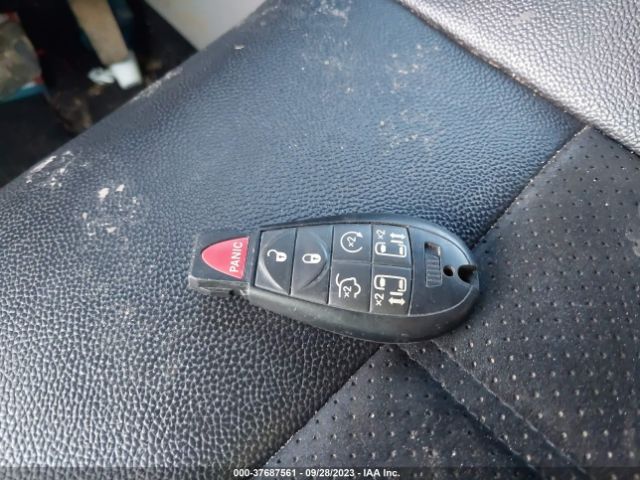 2C4RDGCG0JR328393 Dodge Grand Caravan Sxt