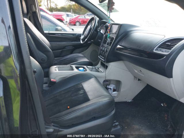 2C4RDGCG0JR328393 Dodge Grand Caravan Sxt