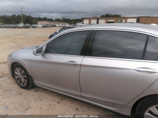 1HGCR3F80FA025356 Honda Accord Sedan Ex-l