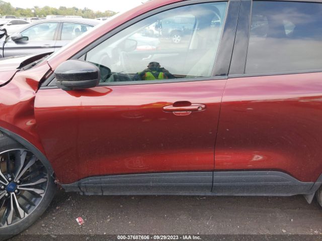 1FMCU9BZ3MUA26507 Ford Escape Se Hybrid