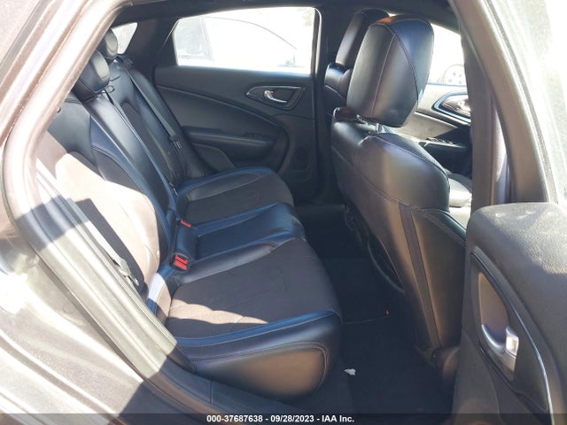 Chrysler 200 S 2015 1C3CCCDG7FN523481 Image 8