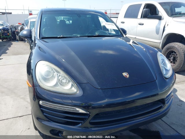 2012 PORSCHE CAYENNE VIN: WP1AA2A24CLA03059
