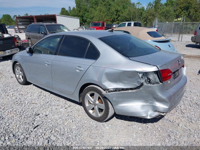 3VWLL7AJ3EM260639 Volkswagen Jetta Sedan Tdi