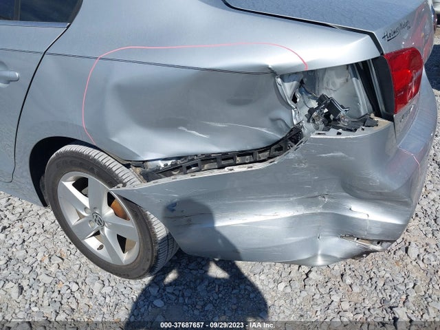 3VWLL7AJ3EM260639 Volkswagen Jetta Sedan Tdi