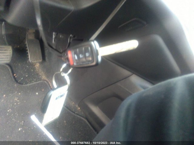 2HKRM4H34GH636208 Honda CR-V LX