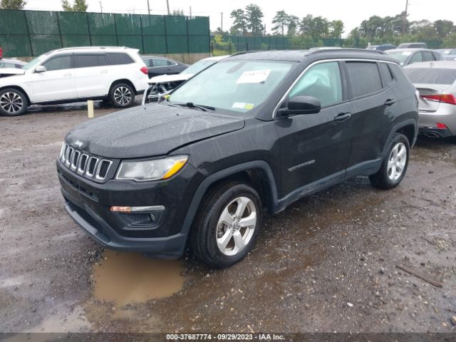 3C4NJDBB5JT403002 Jeep Compass Latitude