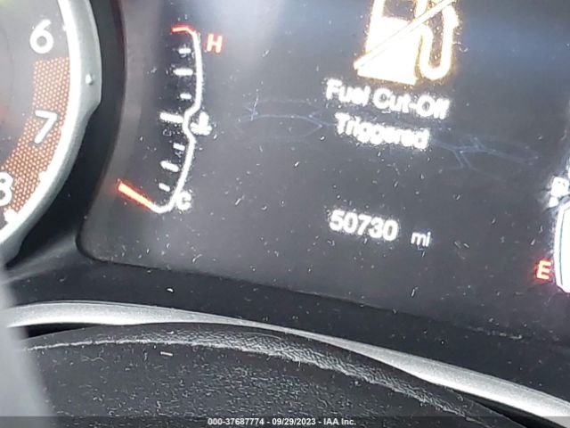 3C4NJDBB5JT403002 Jeep Compass Latitude