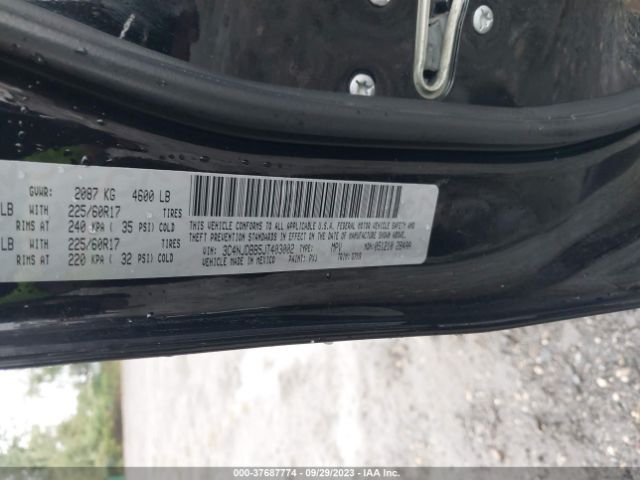 3C4NJDBB5JT403002 Jeep Compass Latitude