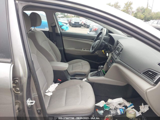 Hyundai ELANTRA SE 2018 5NPD74LF4JH330524 Image 5