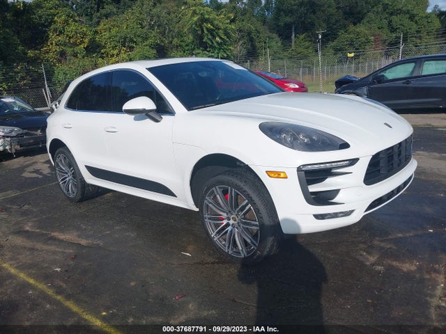 2017 PORSCHE MACAN WP1AG2A5XHLB52401 Photo 0