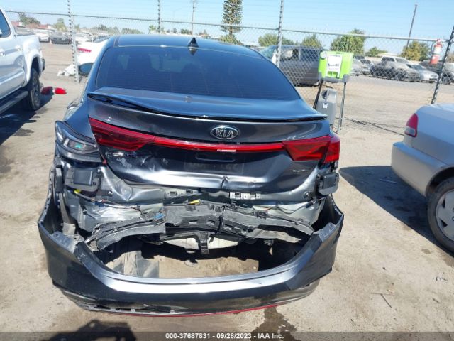 3KPF34AD8ME306483 KIA Forte Gt-line