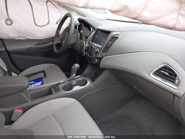 Chevrolet CRUZE LT 2018 1G1BE5SM4J7184299 Image 5