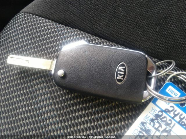 KNDEPCAA2M7159089 KIA Seltos Lx