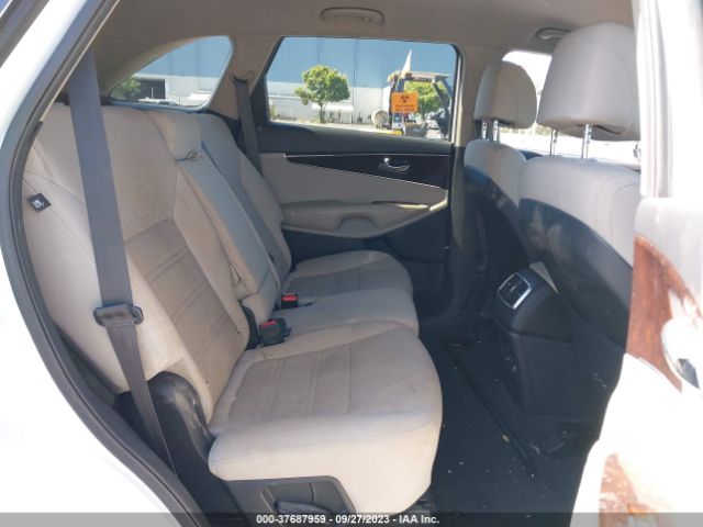 5XYPG4A56HG220857 KIA Sorento Lx V6