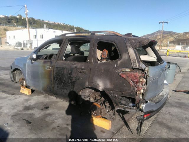 JF2SJAGC2HH517228 Subaru Forester Premium