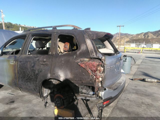 JF2SJAGC2HH517228 Subaru Forester Premium