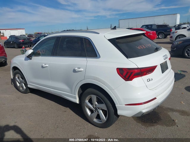 WA1AUCF31M1066207 Audi Q3 PREMIUM