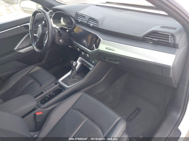 WA1AUCF31M1066207 Audi Q3 PREMIUM