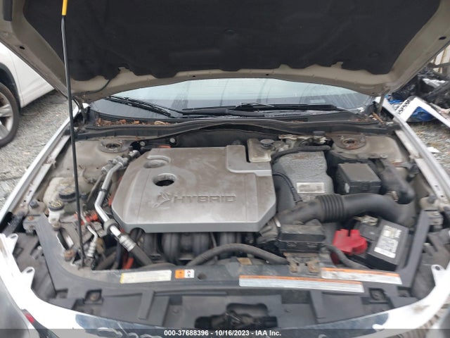 2010 FORD FUSION HYBRID VIN: 3FADP0L3XAR421069