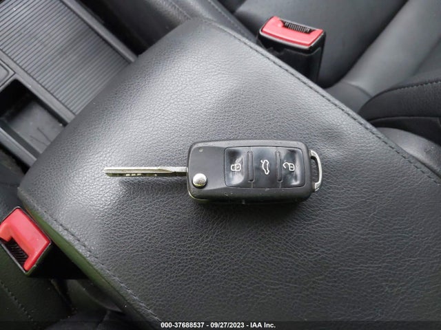 2012 VOLKSWAGEN TIGUAN SE VIN: WVGAV7AX8CW003252