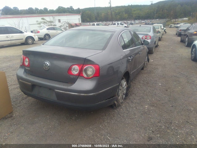 2008 VOLKSWAGEN PASSAT SEDAN WVWJK73C08P126343 Photo 3