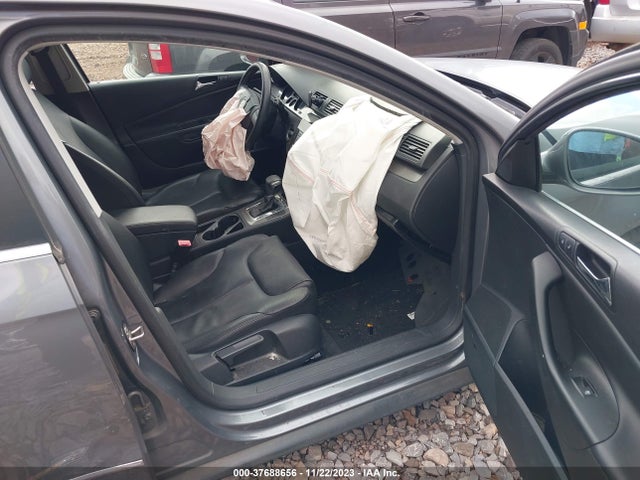 2008 VOLKSWAGEN PASSAT SEDAN WVWJK73C08P126343 Photo 4