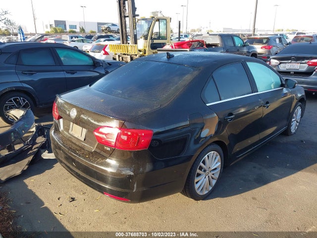 3VWLL7AJ3EM392767 Volkswagen Jetta Sedan Tdi W/premium/nav