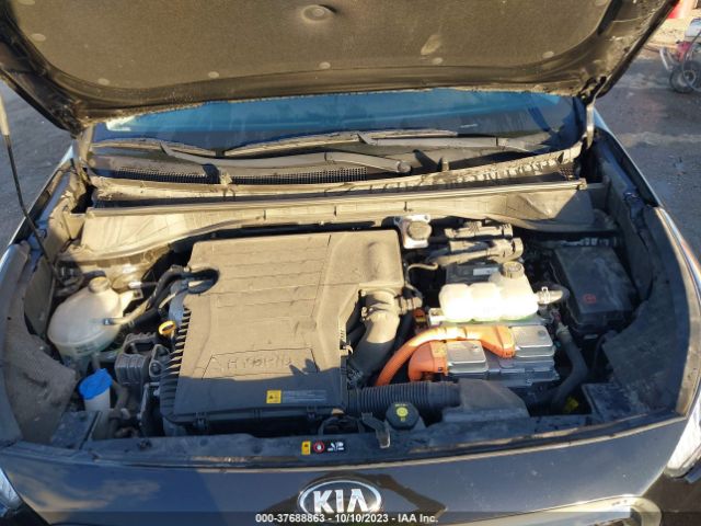 KNDCB3LC5K5256235 KIA NIRO LX
