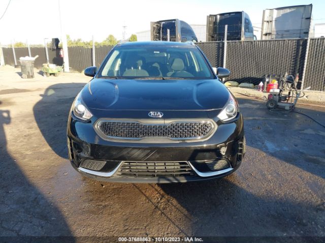 KNDCB3LC5K5256235 KIA NIRO LX
