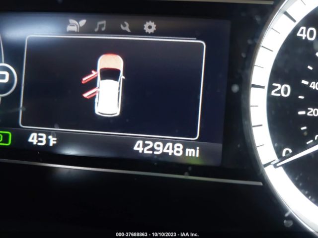 KNDCB3LC5K5256235 KIA NIRO LX