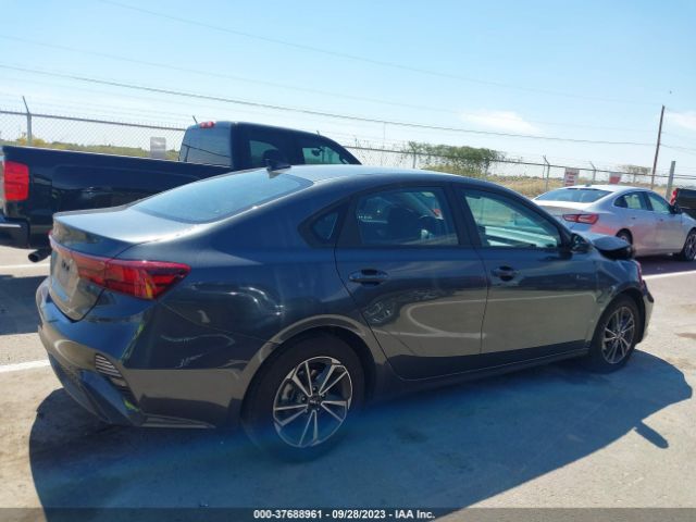 3KPF24AD3PE644817 KIA Forte Lxs