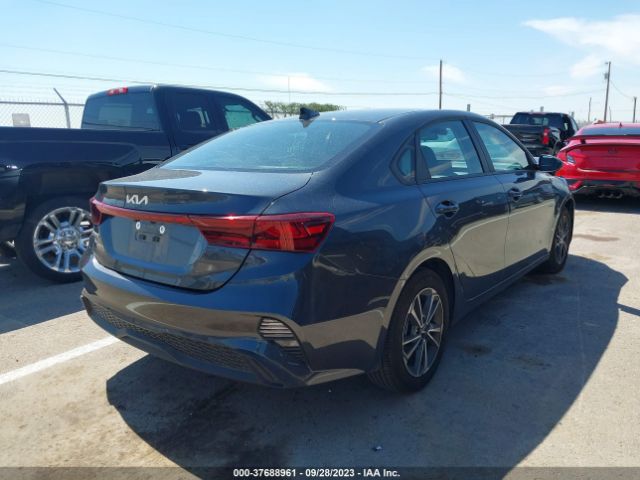 3KPF24AD3PE644817 KIA Forte Lxs