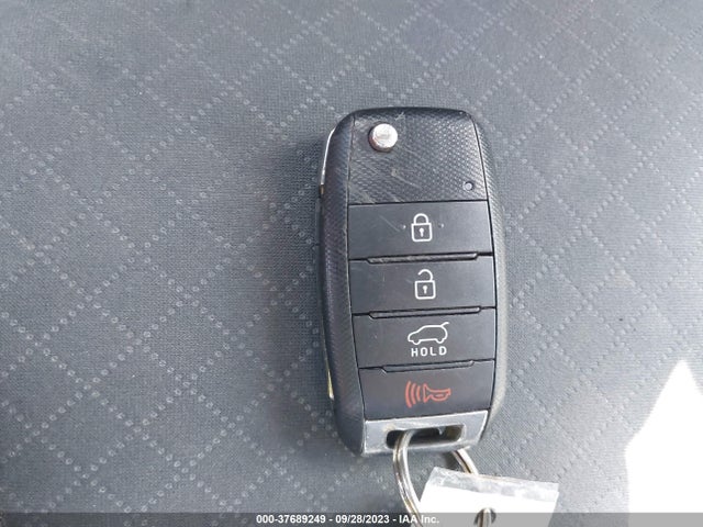 KIA SORENTO LX 2017 5XYPG4A33HG239364 Image 11