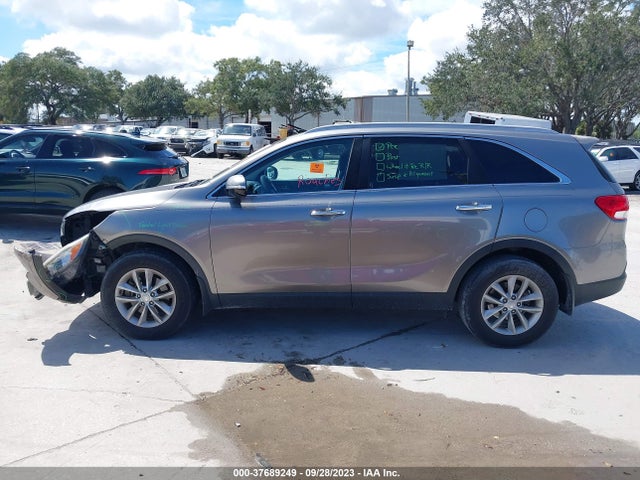 KIA SORENTO LX 2017 5XYPG4A33HG239364 Image 14
