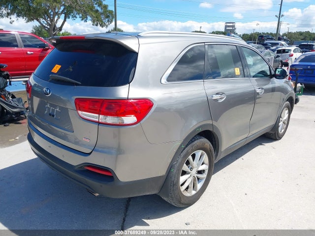 KIA SORENTO LX 2017 5XYPG4A33HG239364 Image 4