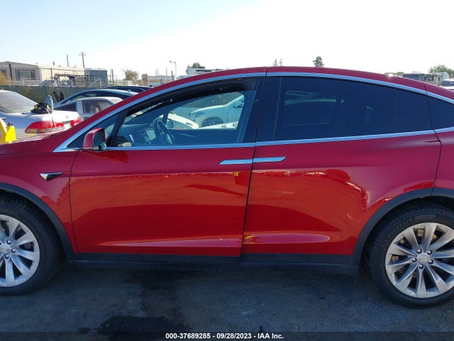 Tesla Model X 90d/75d/100d 2017 5YJXCBE24HF053776 Image 13