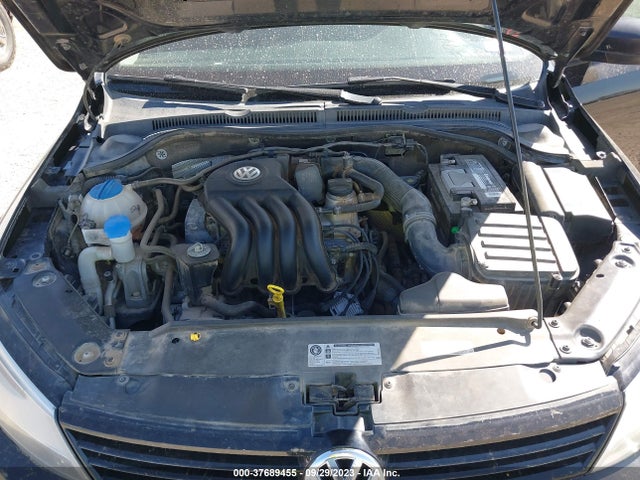 3VW2K7AJ8EM428855 Volkswagen Jetta Sedan S