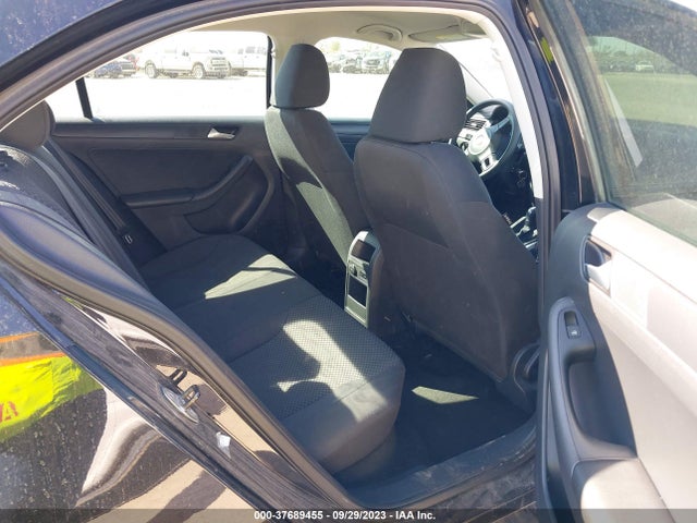 3VW2K7AJ8EM428855 Volkswagen Jetta Sedan S