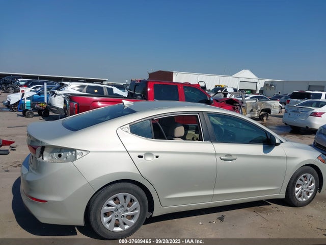 2017 HYUNDAI ELANTRA SE VIN: 5NPD74LF5HH111551