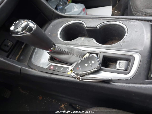 Chevrolet EQUINOX LT 2018 2GNAXJEV2J6332046 Image 11
