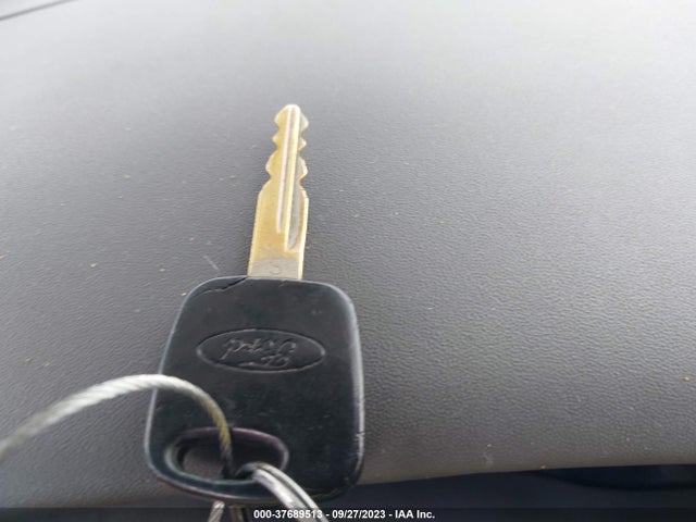2001 FORD F-150 XL/XLT VIN: 1FTZX17221NB34755