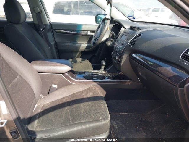 KIA SORENTO LX 2015 5XYKTDA77FG649204 Image 5