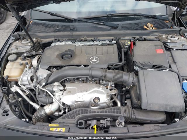 WDD3G4EB8KW015250 Mercedes-Benz A-class A 220