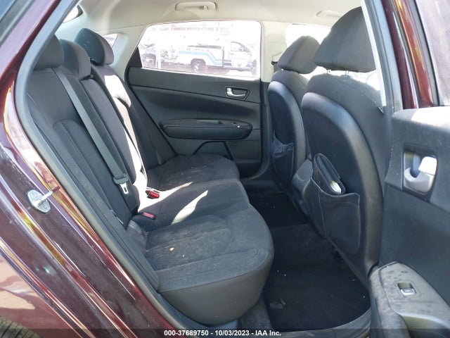 KIA Optima Lx 2018 5XXGT4L37JG186302 Image 8