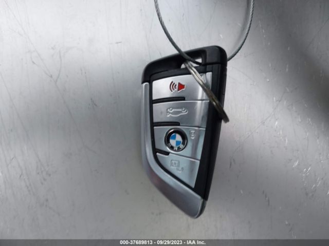 WBAJA9C54JB251300 BMW 5 Series 530e Iperformance